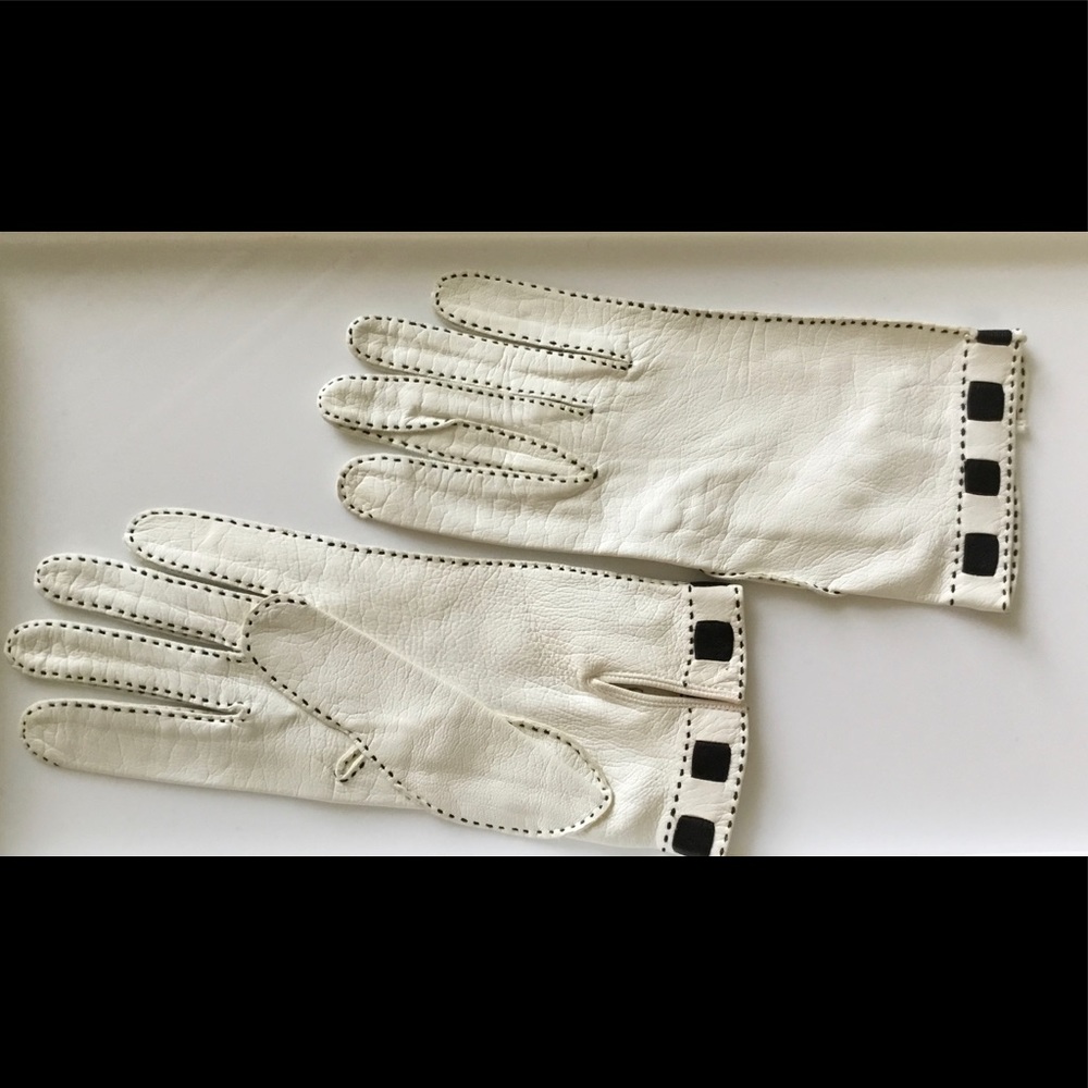 Vintage white leather gloves, size 6 3/4